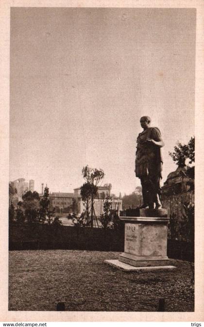 Roma - Foro di Giulio Cesare sulla Via dell' Impero