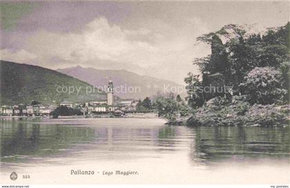 Pallanza Lago Maggiore Piemonte IT Lago-Maggiore Kirchturm Ufer Baeume Stadtansi