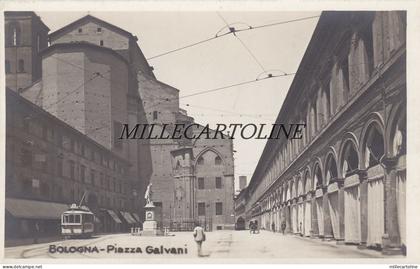 BOLOGNA: Piazza Galvani