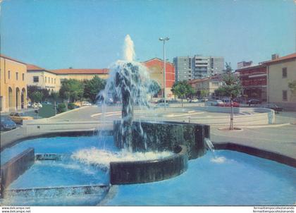 ag335 cartolina aprilia fontana di piazza roma provincia di latina