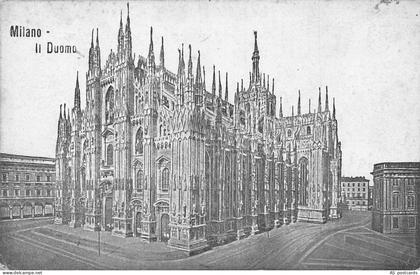 Italy Milano Milan Duomo Cathedral vintage postcard B784