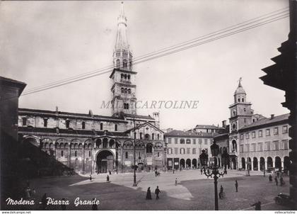 MODENA - Piazza Grande 1954