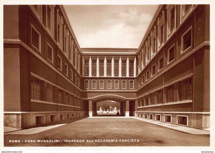 B026 Italy Rome Rome Foro Mussolini Ingresso All'accademia RPPC postcard