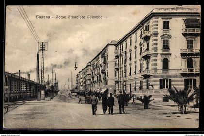 Cartolina Savona, Corso Cristoforo Colombo con persone che passeggiano