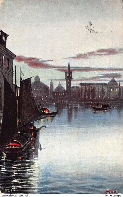 C084 Italy Venice Gondola  vintage postcard
