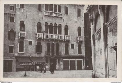 CP043 - VENEZIA "Campo Santa Maria Formosa e Palazzo Vitturi" Non Viaggiata