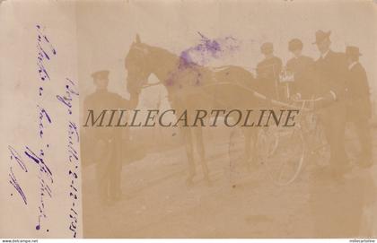 BORGO VERCELLI - Uomini in Bicicletta e Calesse, Foto Cartolina 1905