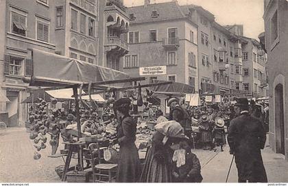 Italia - BOLZANO - Am Obstmarkt
