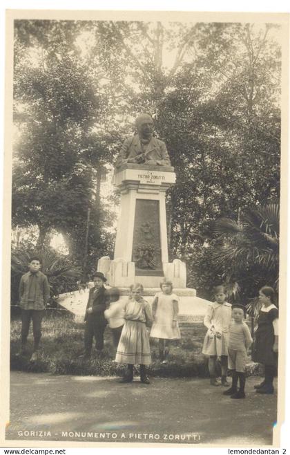 Gorizia - Monumento a Pietro Zorutti