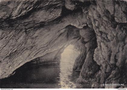# PONZA: GROTTA VERDE DELLE SIRENE A CAPO BIANCO