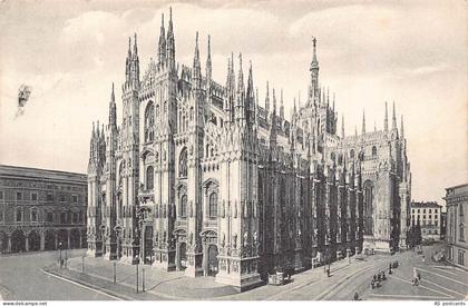 B659 Italy 1920 Milano Milan Cattedrale Cathedral vintage postcard