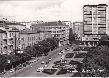 MODENA - Largo Garibaldi 1966