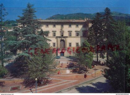 ITALIE- CARPEGNA- PIAZZA DEI CONTI E PALAZZO DEI PRINCIPI DEL XVII SECOLO