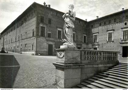 CPA Urbino Place du Duc Frederic