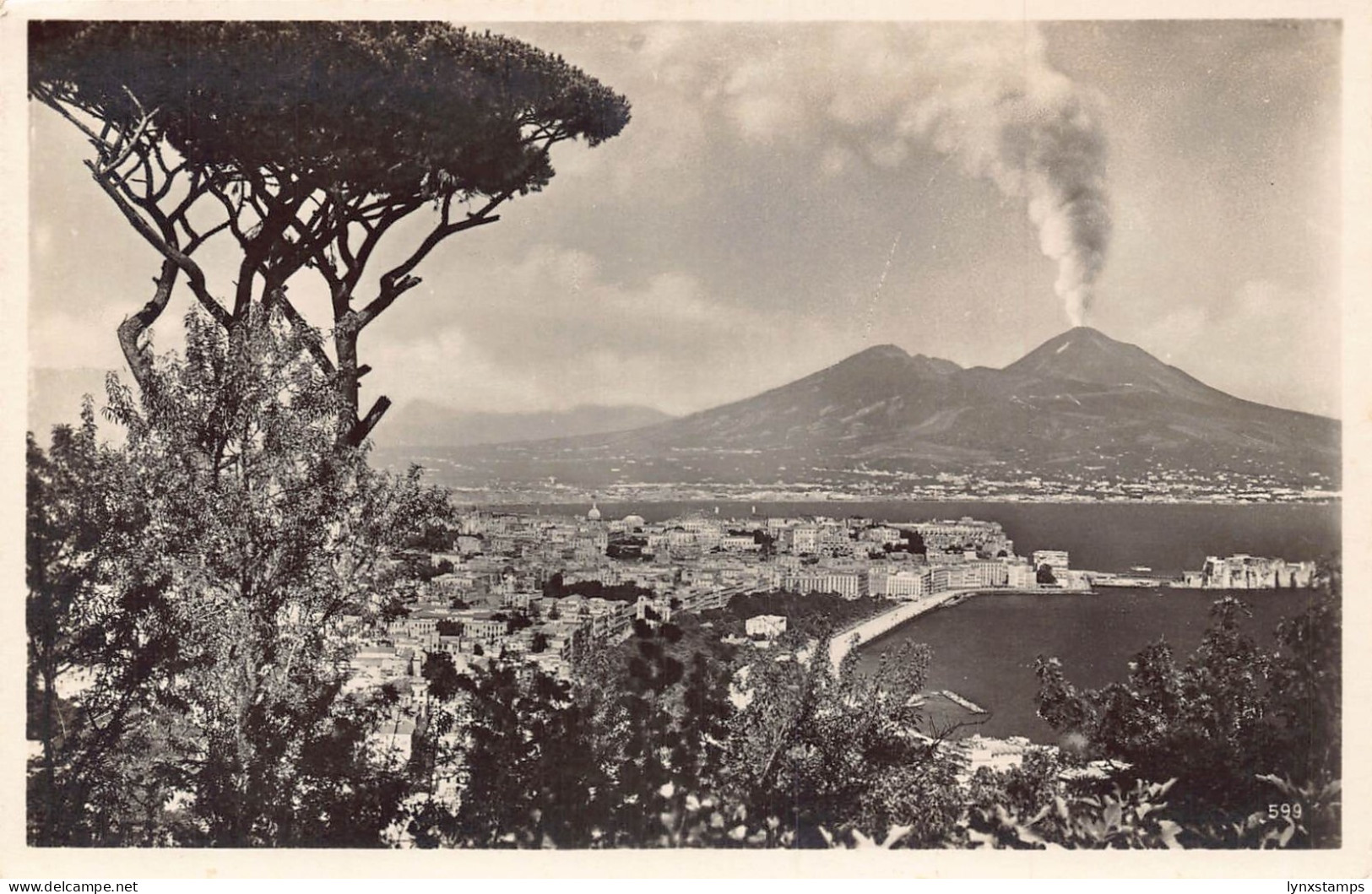 Italy Napoli Naples Mount Vesuvius General View vintage postcard