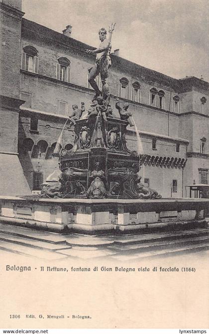 Italy Bologna Il Nettuno Fontana di Gian Bologna vintage postcard