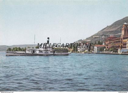 Navigazione sul Lago Maggiore: il piroscafo "Italia" lascia Gardone