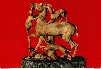 ERCOLANO - Cervo assalito