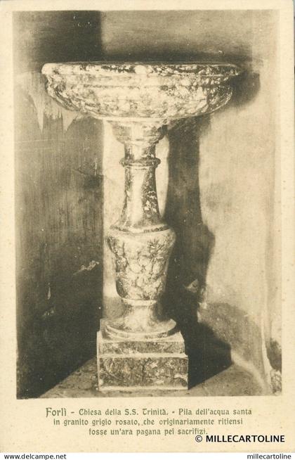 FORLI' - Chiesa della S.S. Trinità - Pila dell'acqua santa in granito Forlì