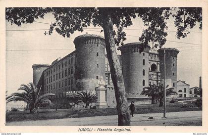 B659 Italy Naples Napoli Maschio Angioino vintage postcard