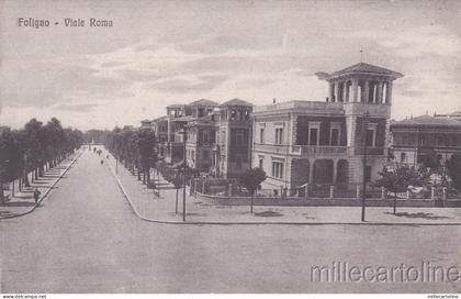 * FOLIGNO - Viale Roma, Villini
