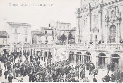Cartolina Ragusa - Sicilia - Piazza Umberto I° - 1915