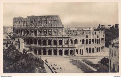 A807 Italy Rome Colosseum Roma Colosseo RPPC vintage postcard