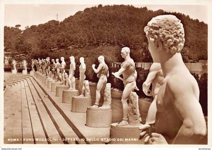 B026 Italy Rome Rome Foro Mussolini Dettaglio dello stadio marmi RPPC postcard