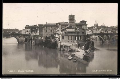 Cartolina Roma, Isola Tiberina con ponte e edifici storici sul fiume Tevere
