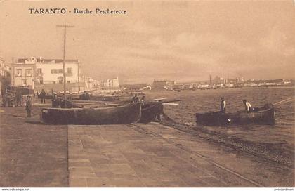 Italia - TARANTO - Barche Pescherecce