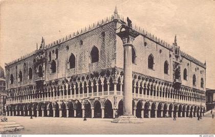 B331 Italy Venezia Venice Palazzo Ducale Palace vintage postcard