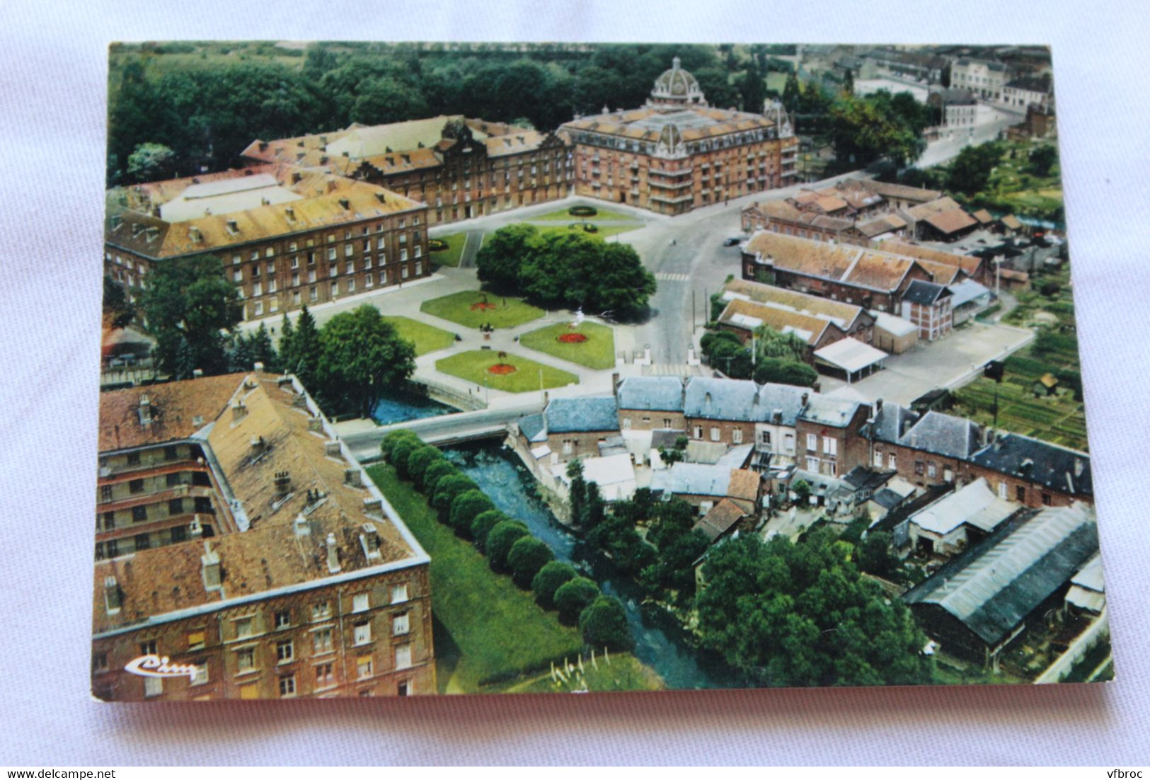 J772, Cpm 1987, Guise, vue aérienne, familistère, Aisne 02