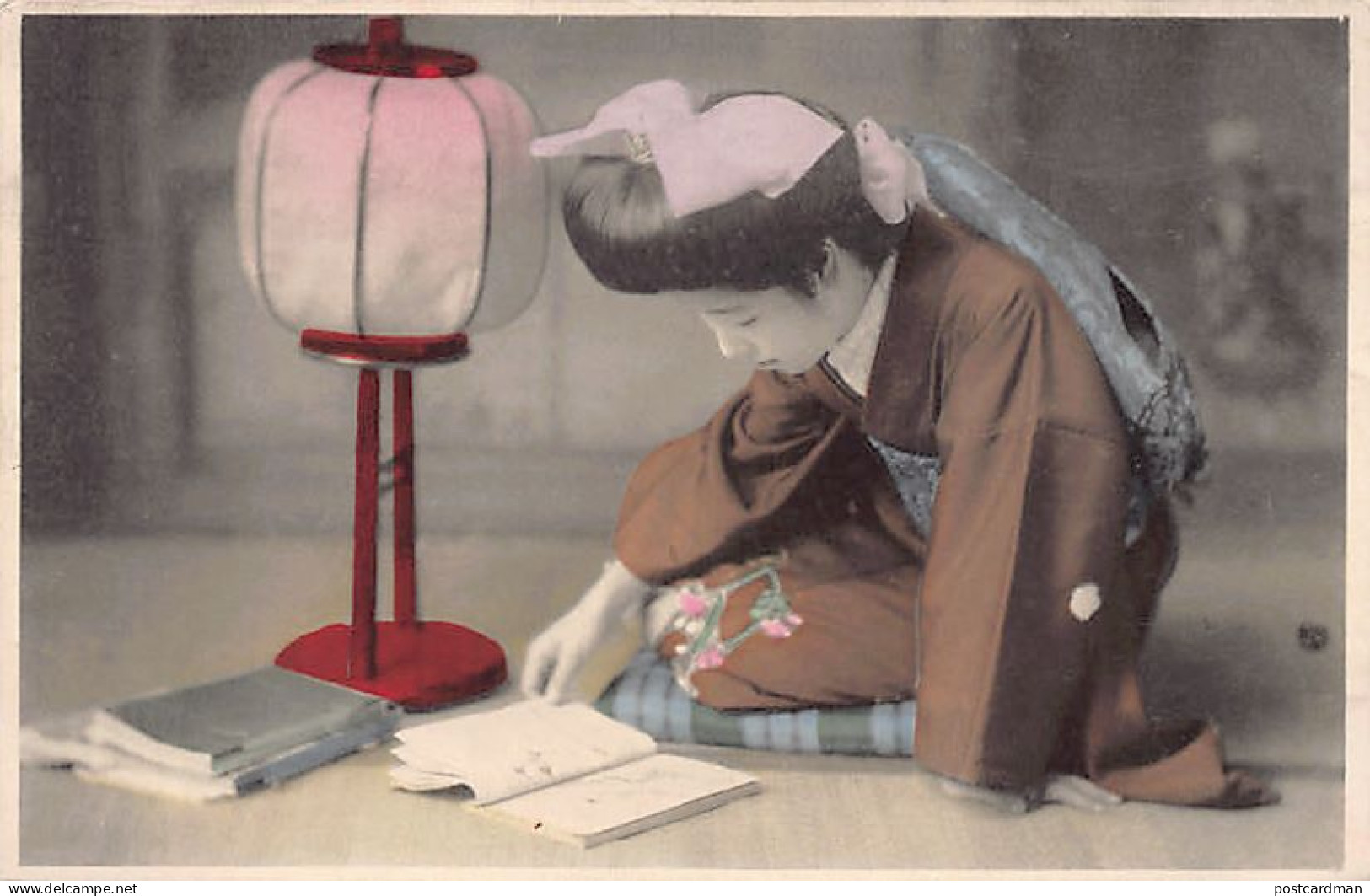 Japan - Geisha reading