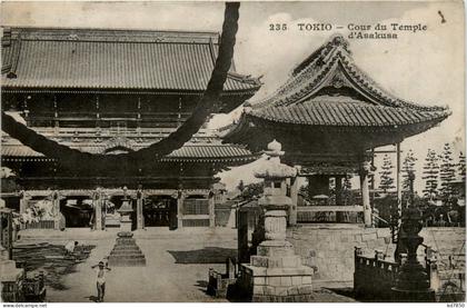 Tokio - Cour du Temple d Asakusa