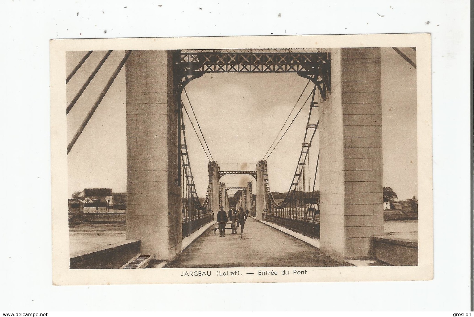 JARGEAU (LOIRET) ENTREE DU PONT SUSPENDU (PETITE ANIMATION)