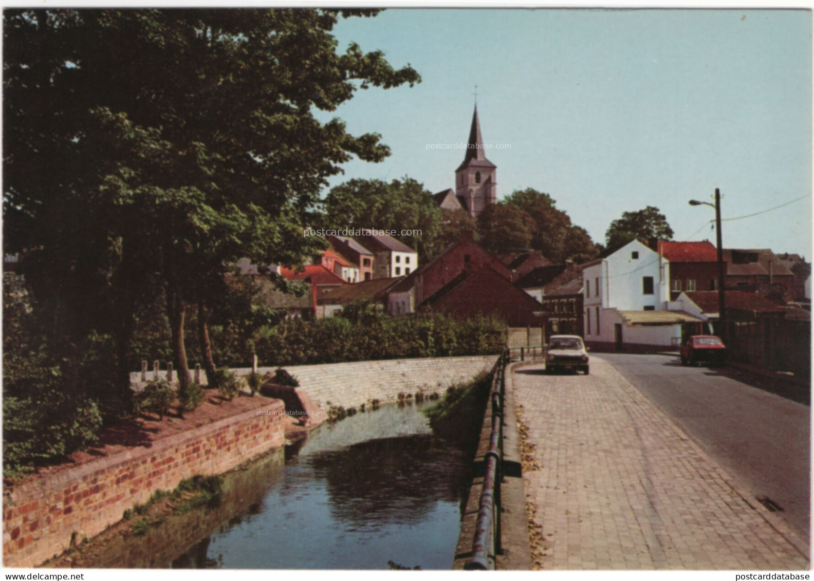 Jodoigne, un coin de la Gette - & old cars