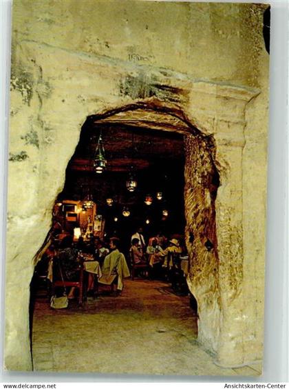 38068927 - Petra Al-Batra