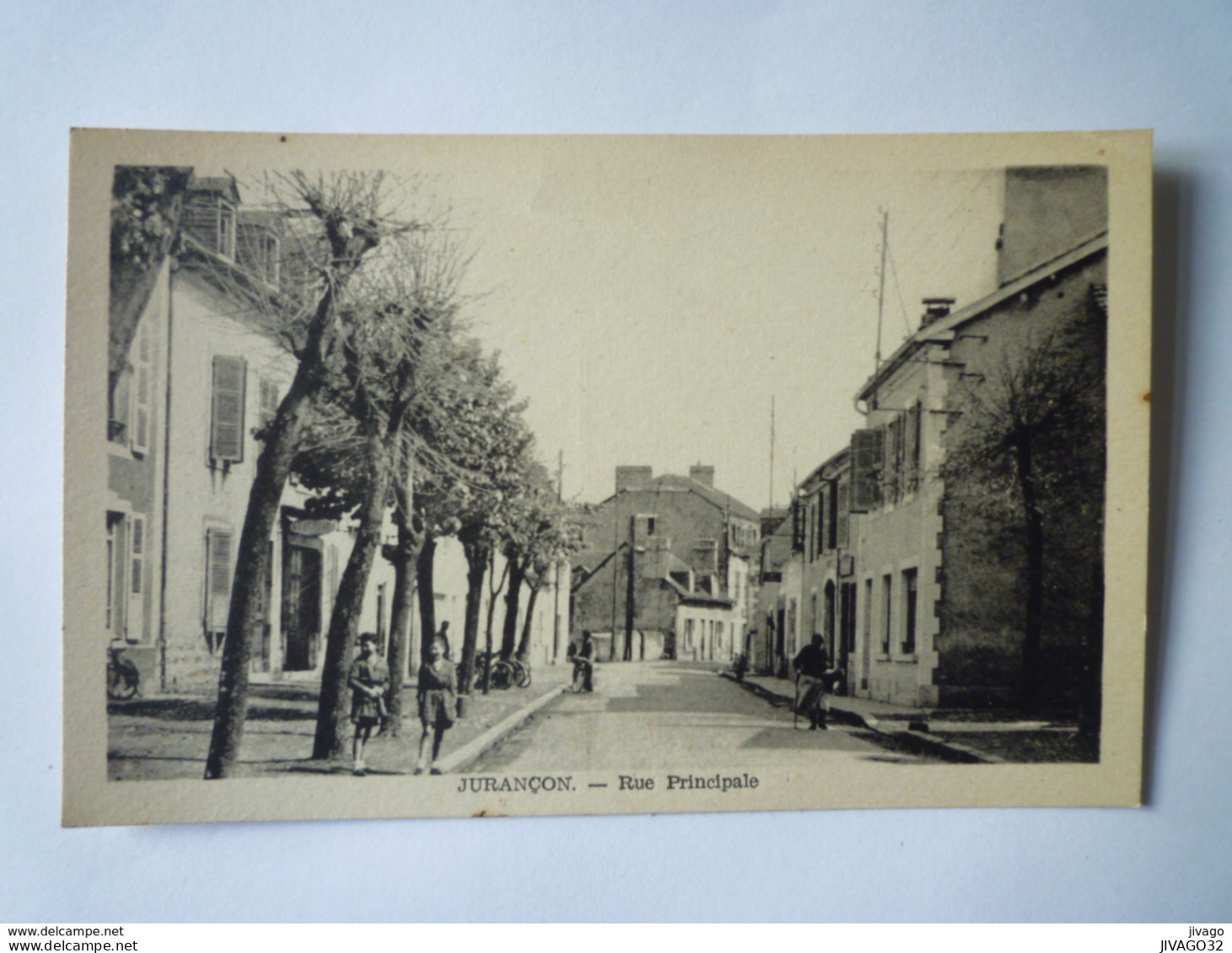 JURANCON  :  Rue Principale