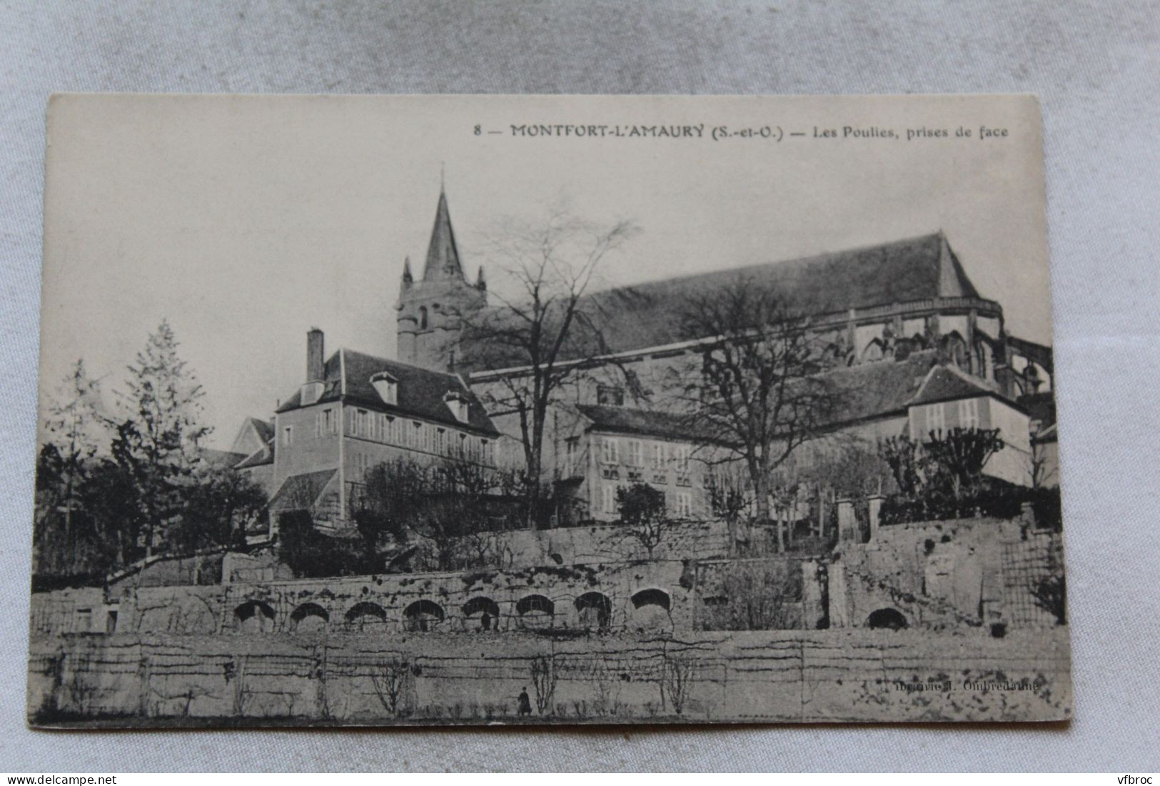 K713, Montfort l'Amaury, les Poulies prises de face, Yvelines 78