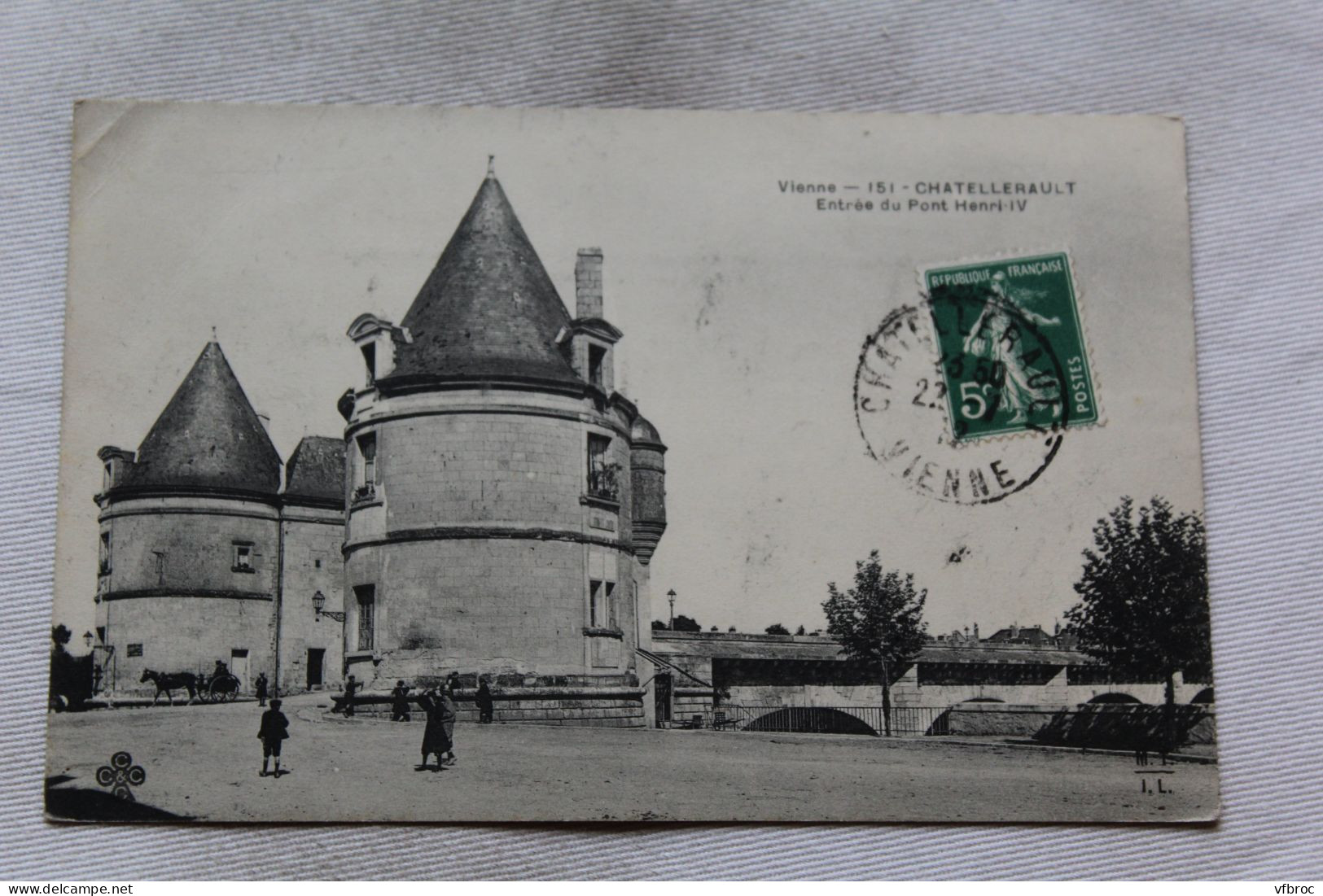 K747, Chatellerault, entrée du pont Henri IV, Vienne 86