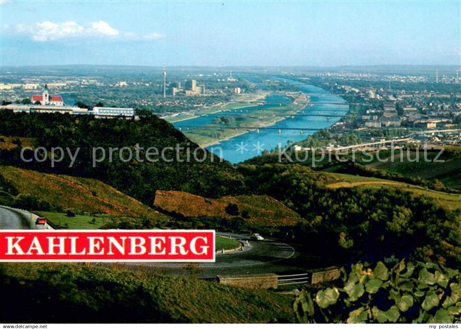 Kahlenberg Wien Hoehenstrasse mit Blick auf Wien