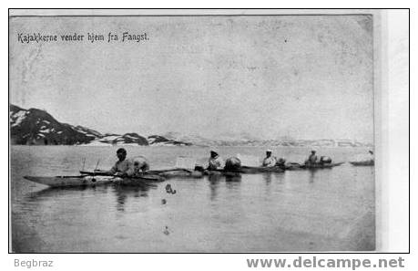 KAJAKKERNE  VENDER FRA FANGST        EXPEDITION POLAIRE