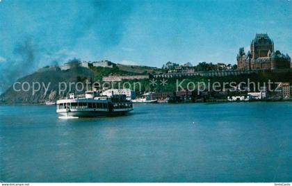 Quebec La Citadelle vue du bateau passeur