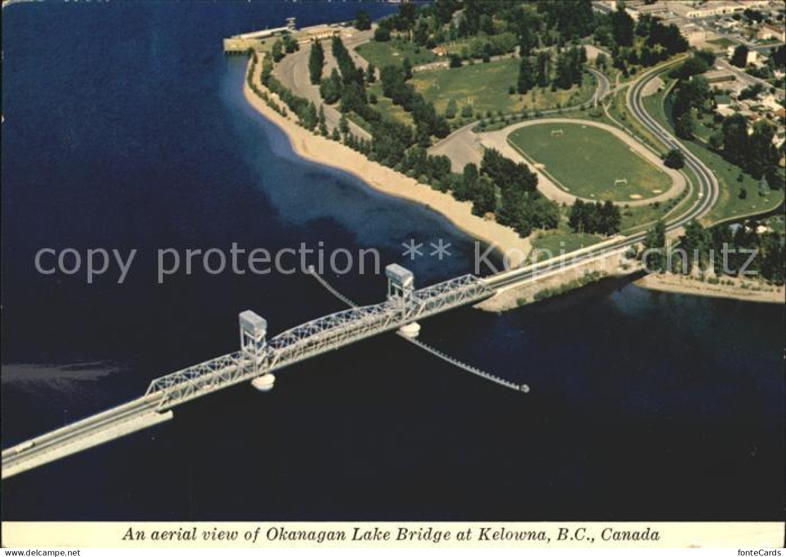 Kelowna Fliegeraufnahme Okanagan Lake Bridge