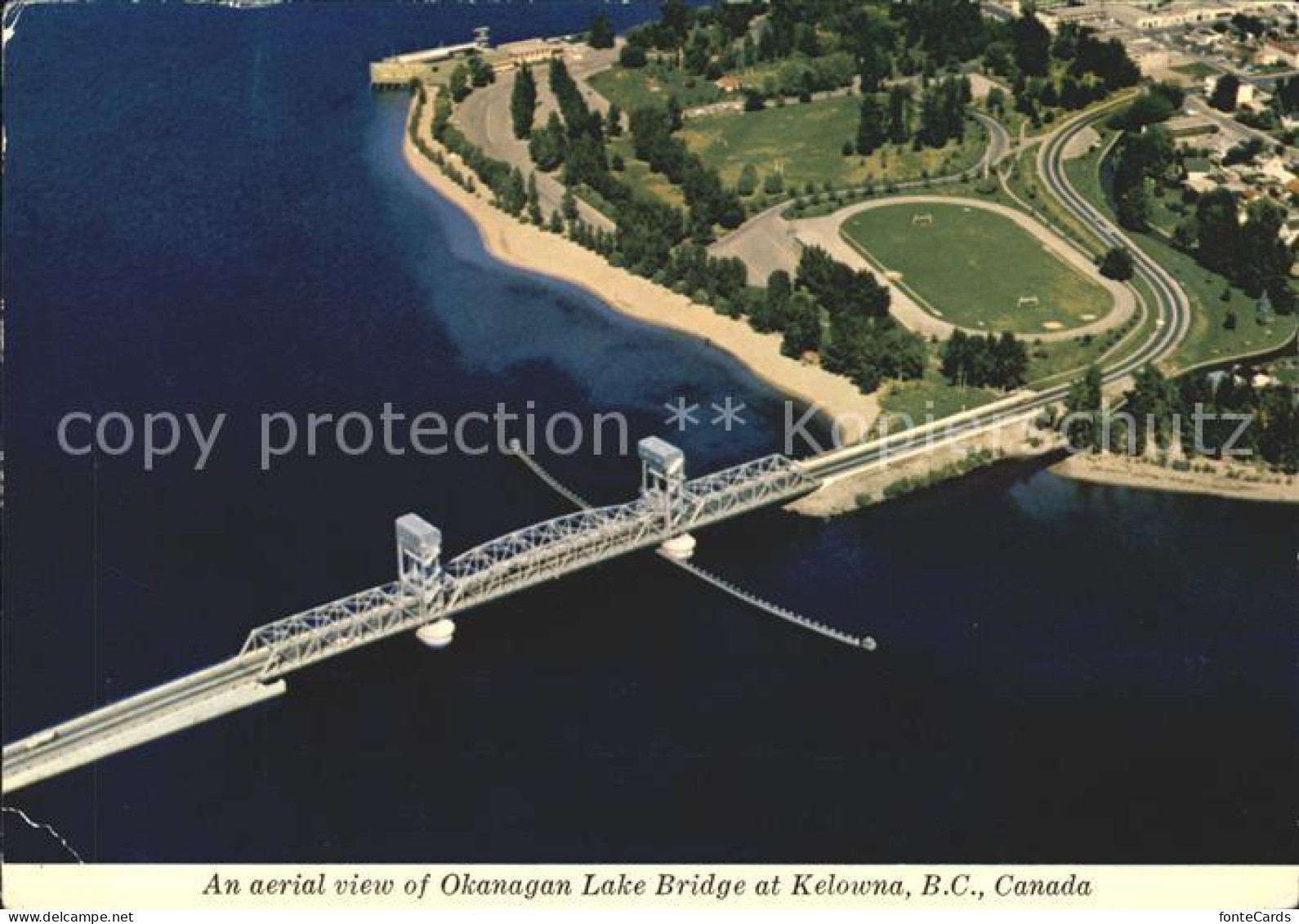 Kelowna Fliegeraufnahme Okanagan Lake Bridge
