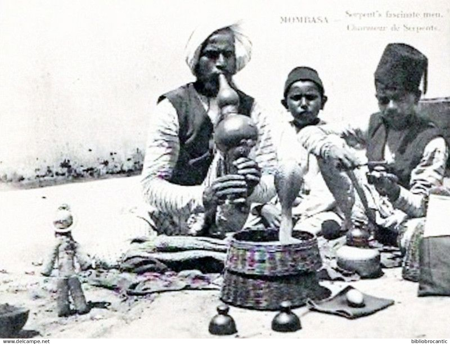 KENIA - MONBASA - CHARMEUR DE SERPENT - (SERPENT'S FASCINATE MAN)