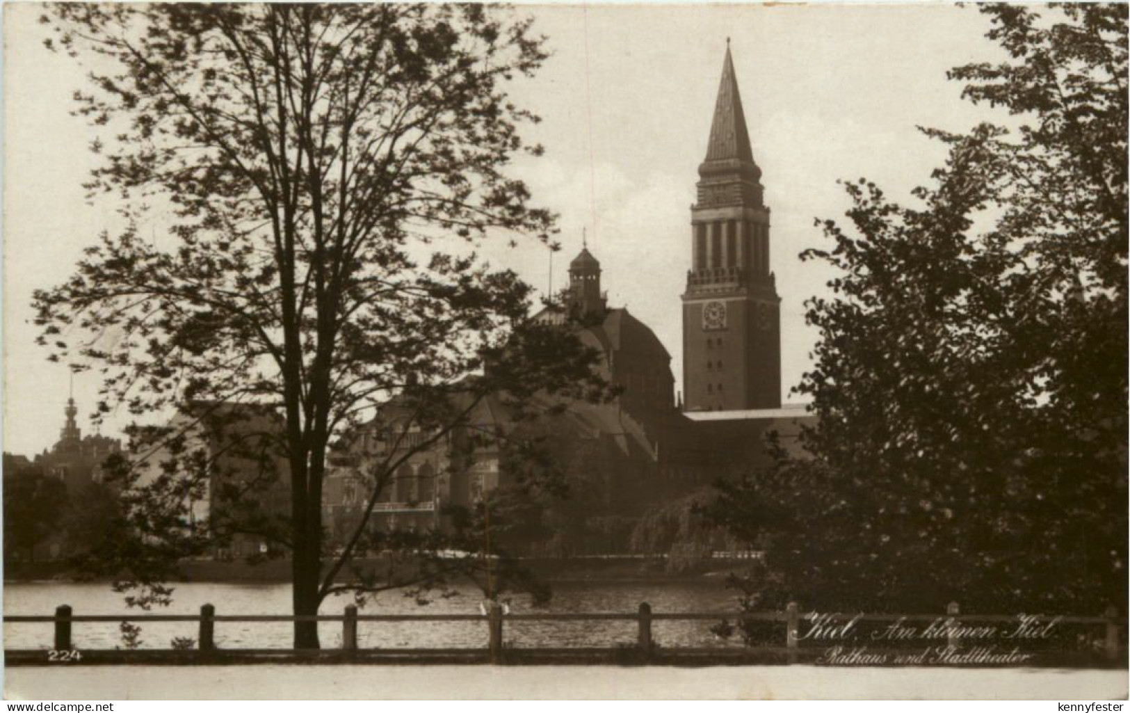 Kiel, Rathaus und Stadttheater - am Kleinen Kiel