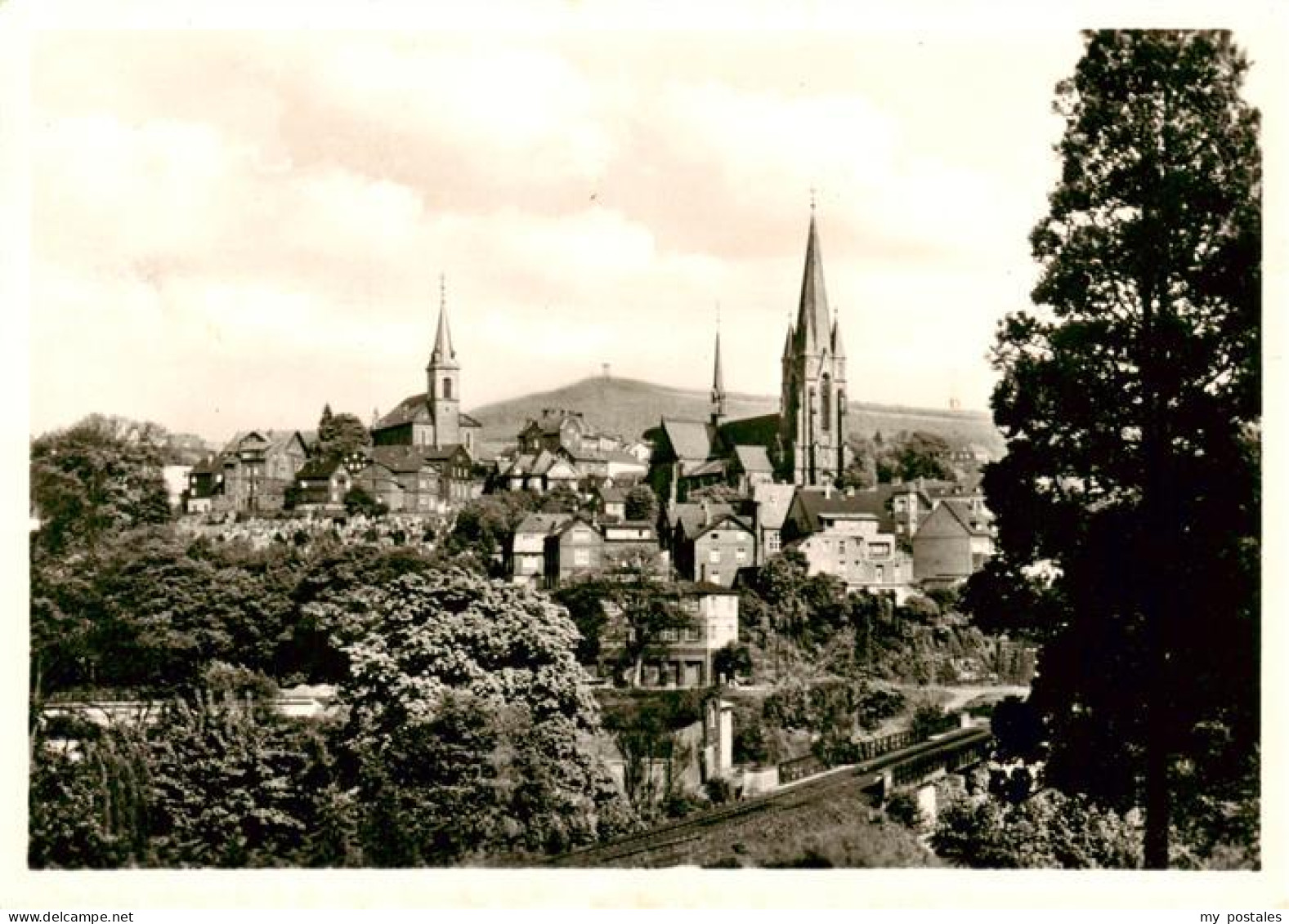 Kirchen  527m Sieg Ortspartie mit Kirchen