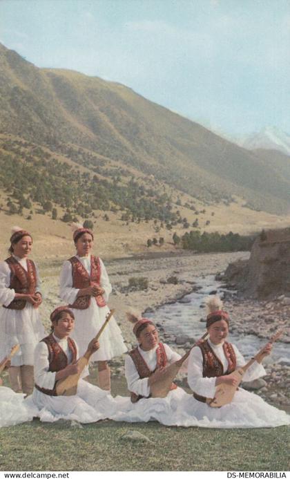 Kyrgyzstan - Folklore , Folk Music