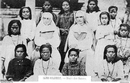 OCEANIE: KIRIBATI - ILES GILBERT < ECOLE DES SOEURS